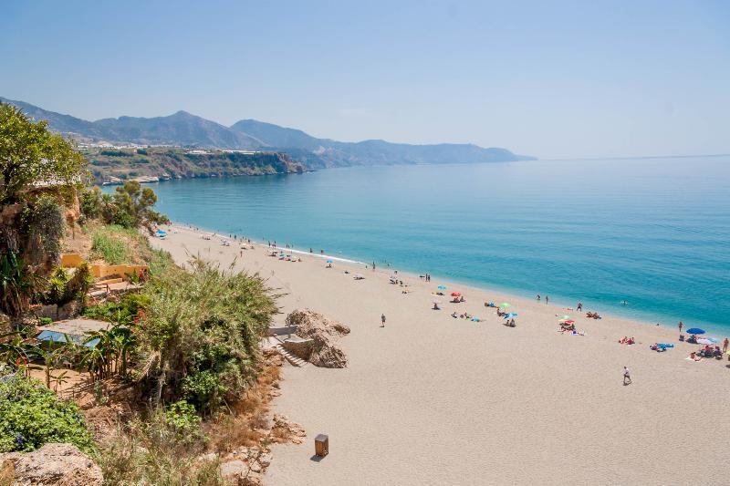 Marimel Nerja Alojamientos Exteriör bild