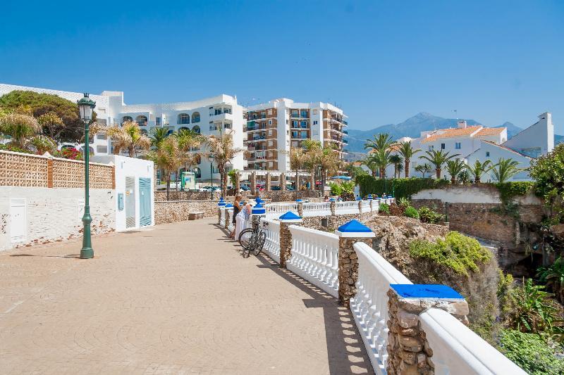 Marimel Nerja Alojamientos Exteriör bild