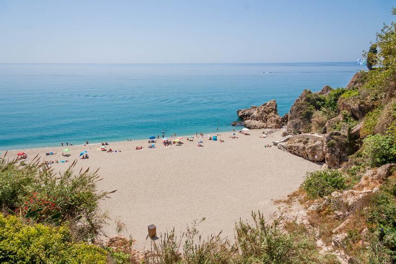 Marimel Nerja Alojamientos Exteriör bild